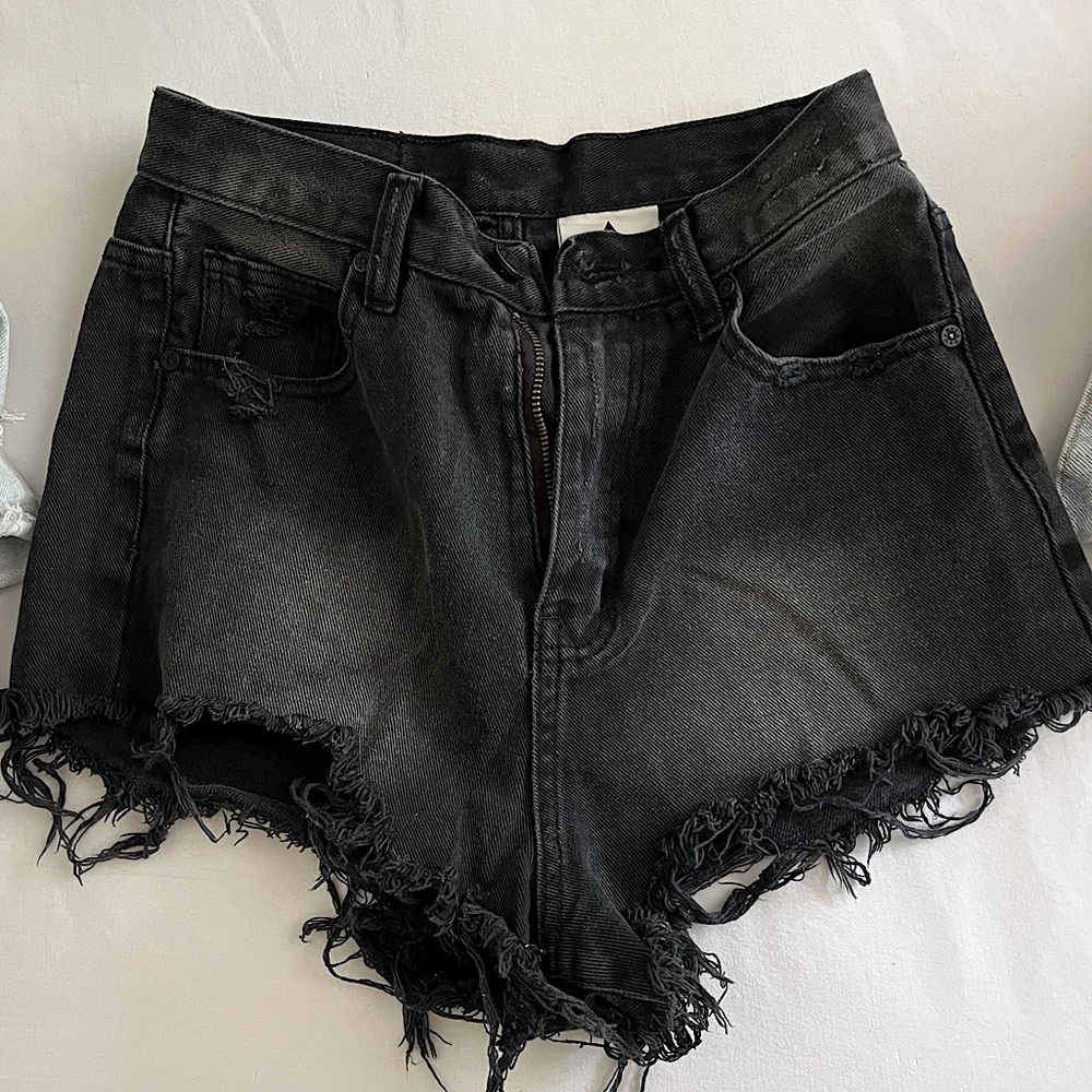 UNIF vintage black wash distressed denim shorts